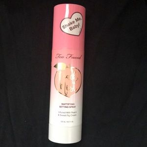 Too Faced peach matte setting spray